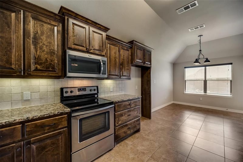 141 Shawnee Street, Greenville TX 75402 - Photo 9