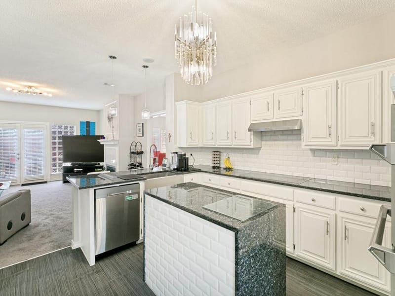 3001 Redstone Drive, Arlington TX 76001 - Photo 8