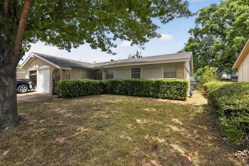 2125 Meadow Glen, Irving TX 75060 - Photo 4