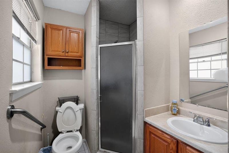 2125 Meadow Glen, Irving TX 75060 - Photo 25