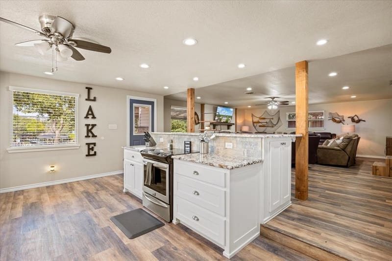 1516 N Lakeview Drive, Palo Pinto TX 76484 - Photo 12