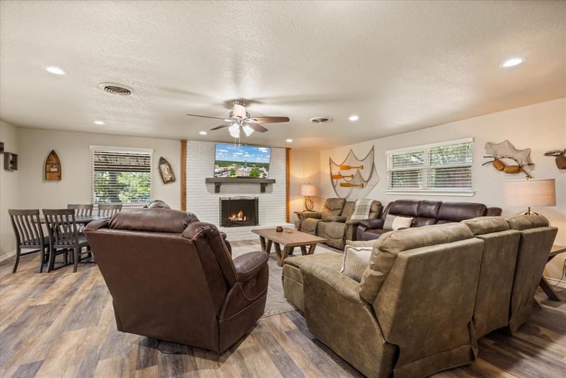 1516 N Lakeview Drive, Palo Pinto TX 76484 - Photo 9