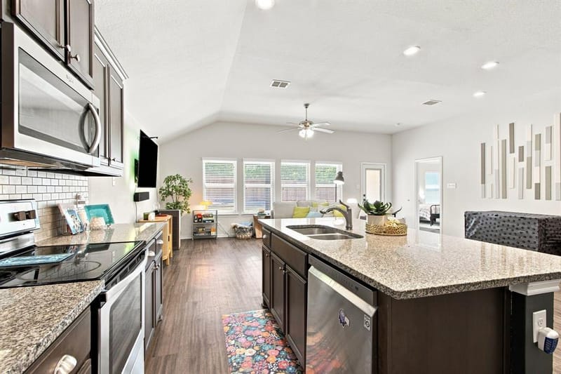 10853 Live Oak Creek Drive, Fort Worth TX 76108 - Photo 15