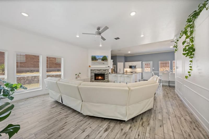 8275 Clarksprings Drive, Dallas TX 75236 - Photo 6