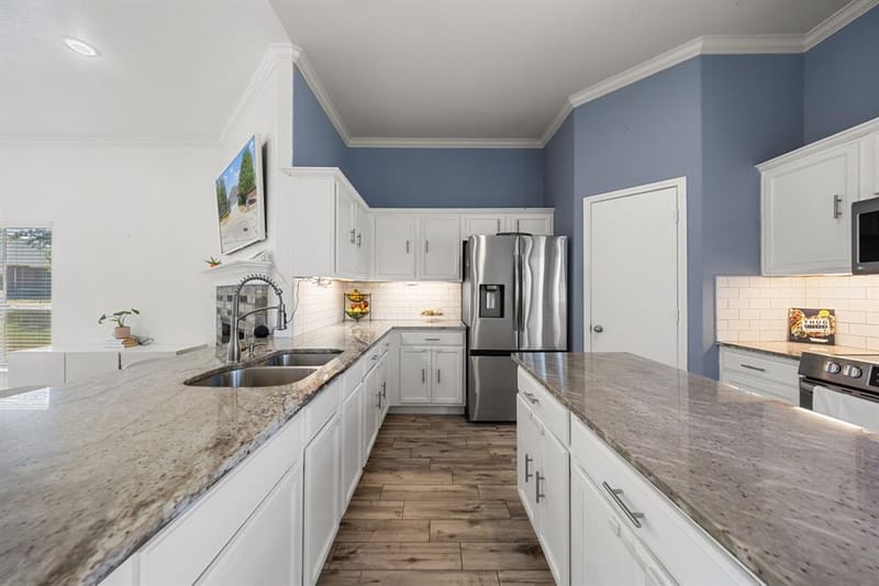 8275 Clarksprings Drive, Dallas TX 75236 - Photo 12