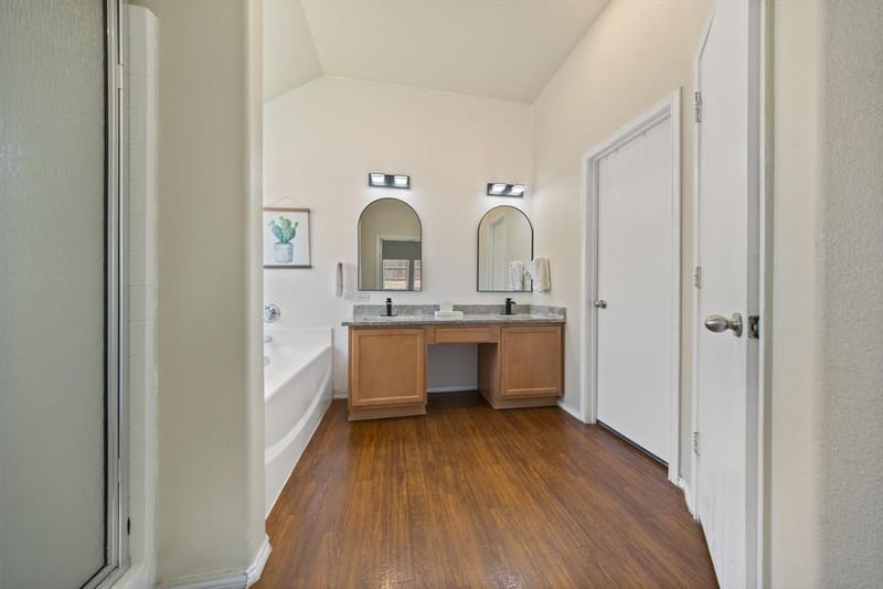 8275 Clarksprings Drive, Dallas TX 75236 - Photo 18