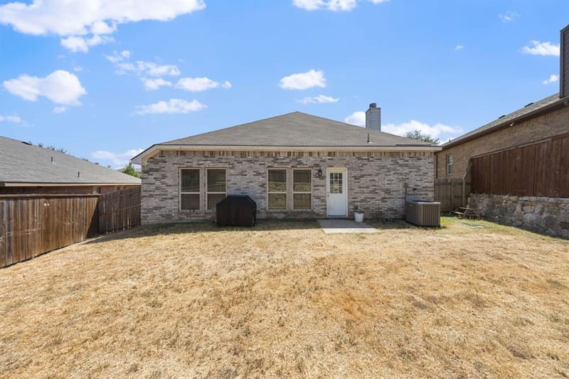 8275 Clarksprings Drive, Dallas TX 75236 - Photo 29