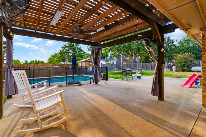 1725 Meadowview Drive, Reno TX 75462 - Photo 14