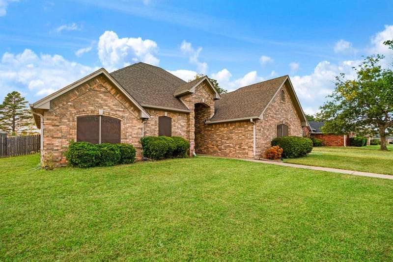1725 Meadowview Drive, Reno TX 75462 - Photo 19