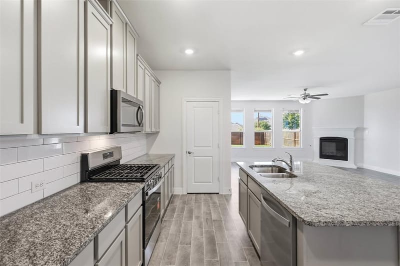 11216 Ranchera Drive, Aubrey TX 76227 - Photo 15