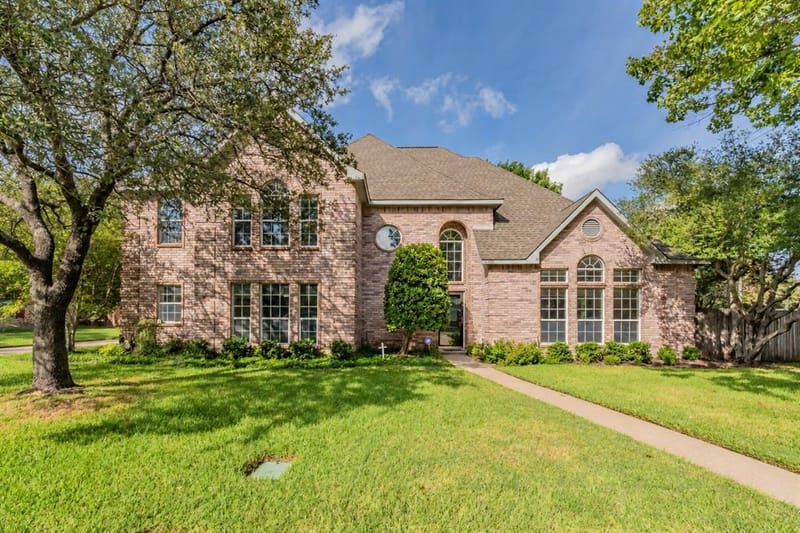 1500 Arrowhead Drive, Pantego TX 76013