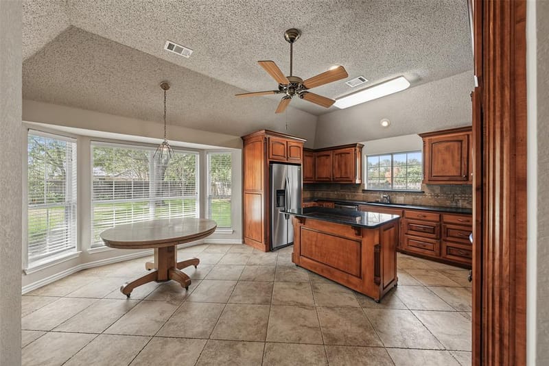 1500 Arrowhead Drive, Pantego TX 76013 - Photo 11