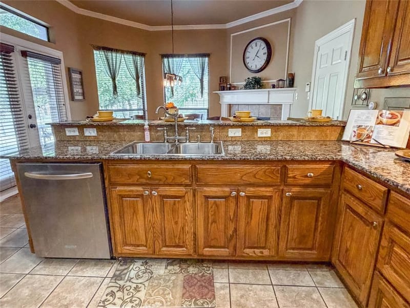 2737 Wood Lake Drive, Cedar Hill TX 75104 - Photo 12