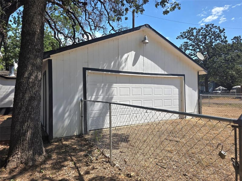 100 Crow Street, Mabank TX 75156 - Photo 29