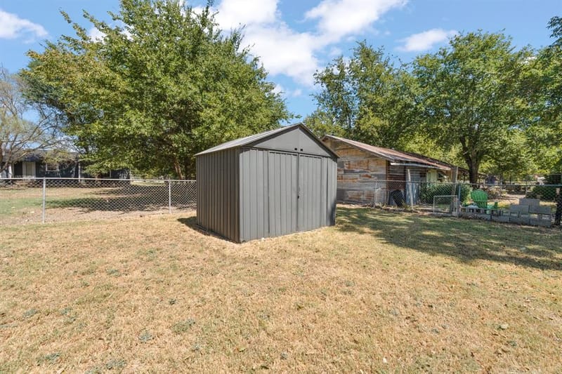 502 N King Street, Itasca TX 76055 - Photo 16