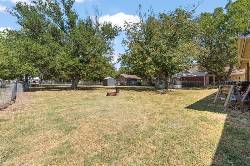 502 N King Street, Itasca TX 76055 - Photo 14