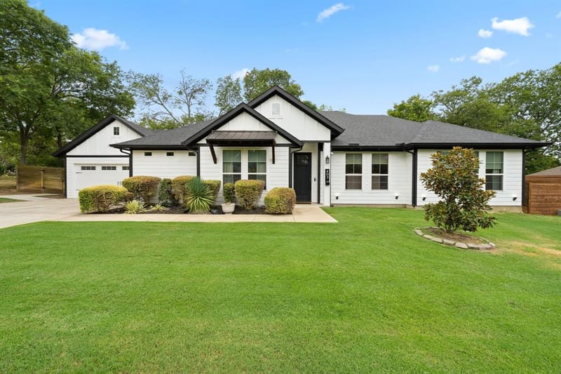 407 W Light Street, Waxahachie TX 75165