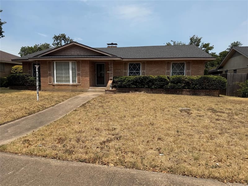1531 Brook Valley Lane, Dallas TX 75232