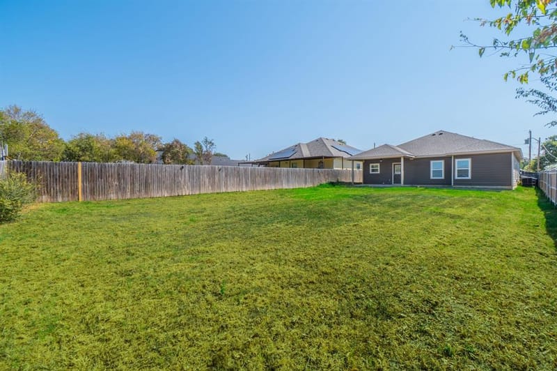 2016 Langston Street, Fort Worth TX 76105 - Photo 24