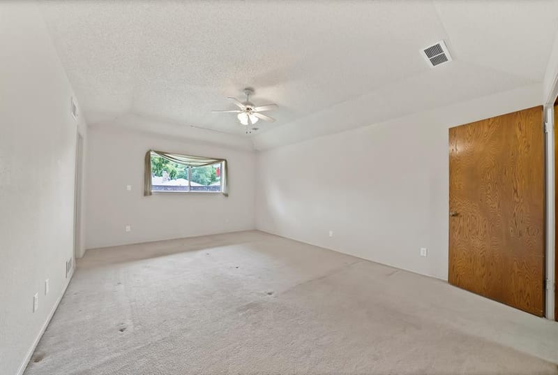 9630 Fallbrook Drive, Dallas TX 75243 - Photo 6