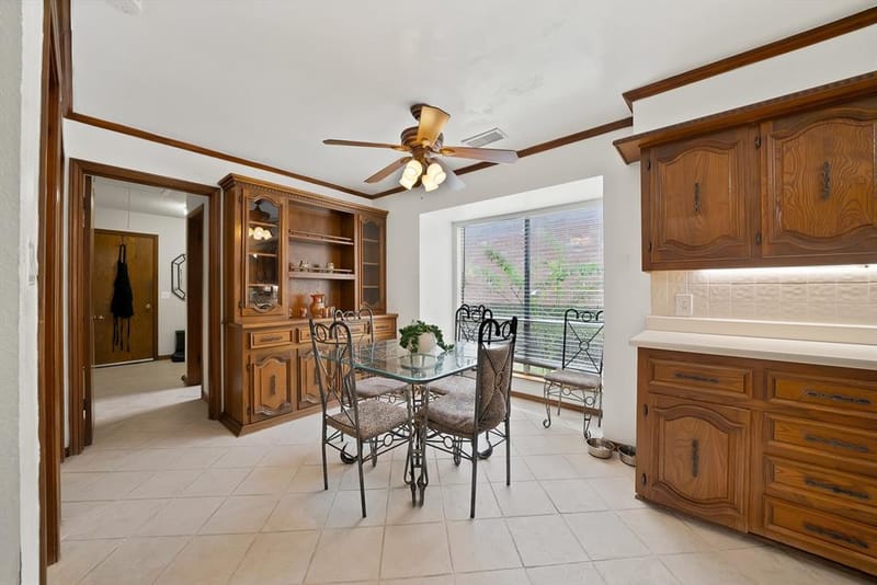 9630 Fallbrook Drive, Dallas TX 75243 - Photo 10