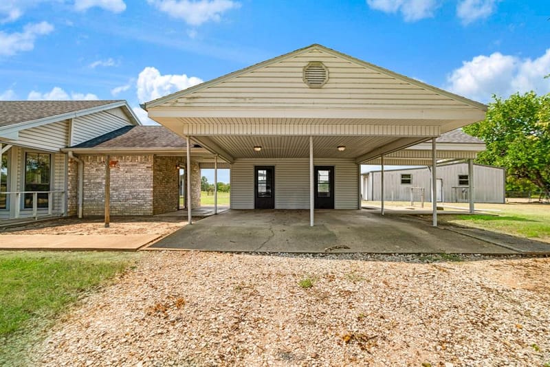 537 Farm Road 2820, Sumner TX 75486 - Photo 17