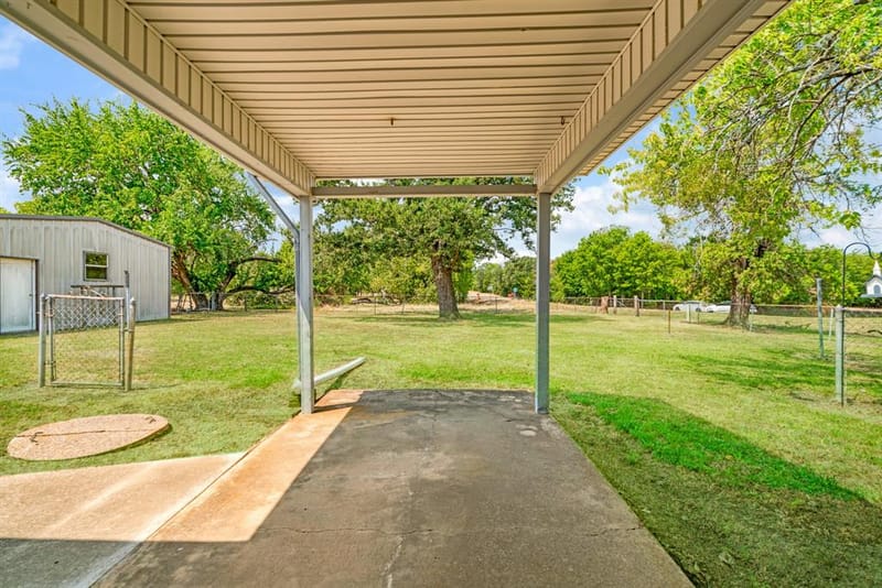 537 Farm Road 2820, Sumner TX 75486 - Photo 24
