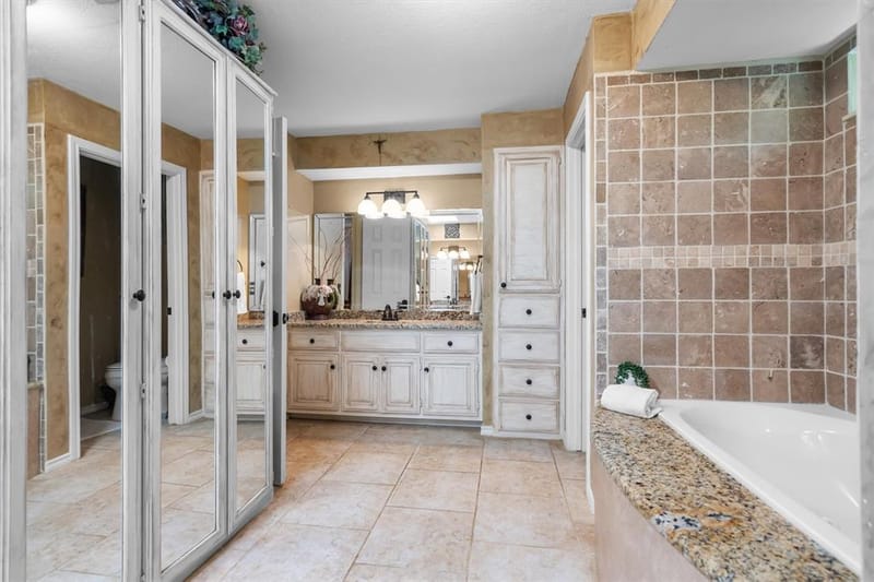 301 Meadow Knoll Drive, Double Oak TX 75077 - Photo 26