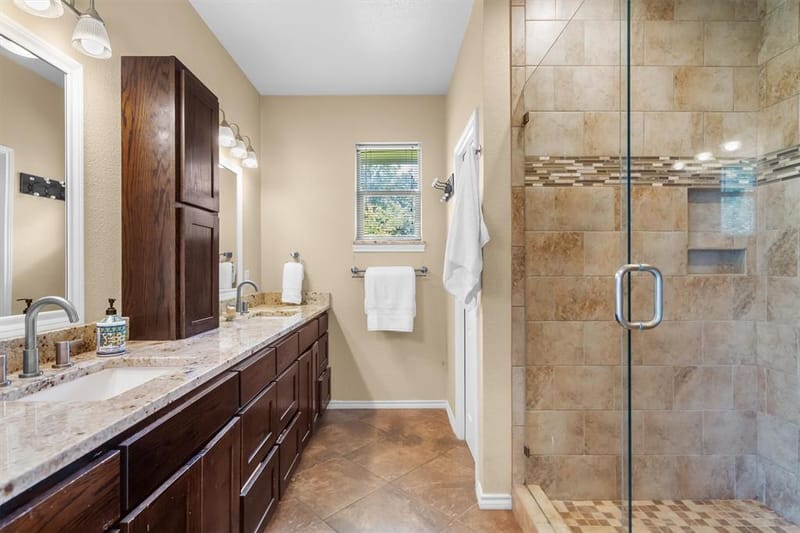 301 Meadow Knoll Drive, Double Oak TX 75077 - Photo 19