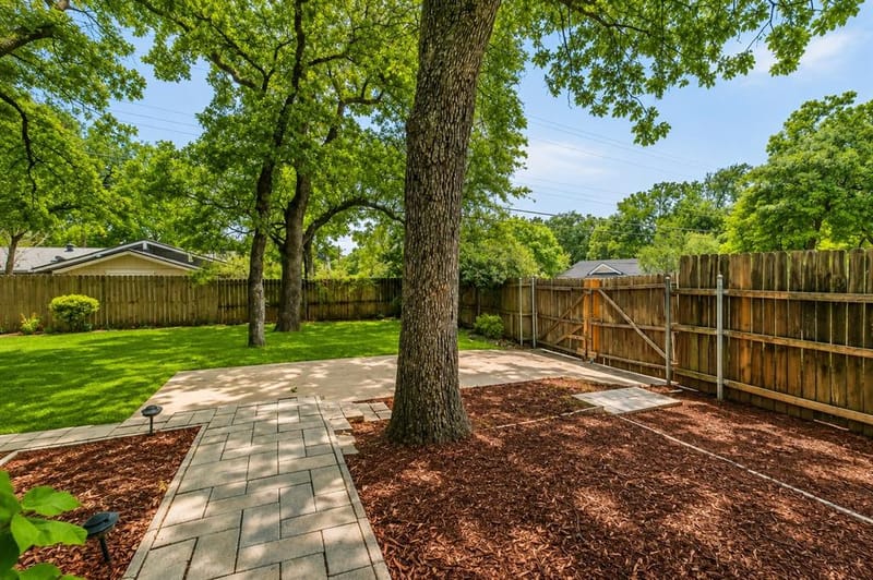1917 Toplea Drive, Euless TX 76040 - Photo 36