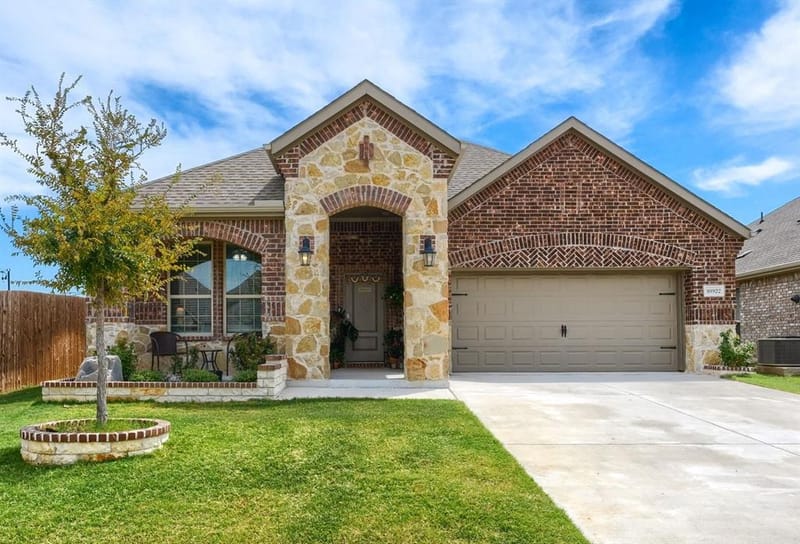 10922 Autry Ridge Lane, Aubrey TX 76227