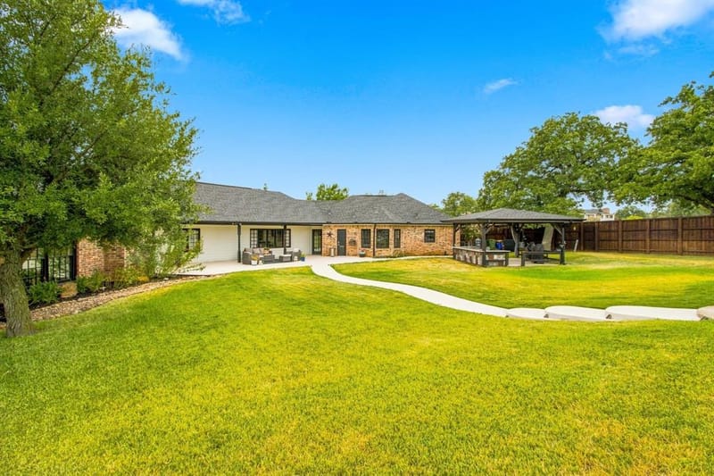 138 Green Oaks Drive, Bartonville TX 76226 - Photo 34