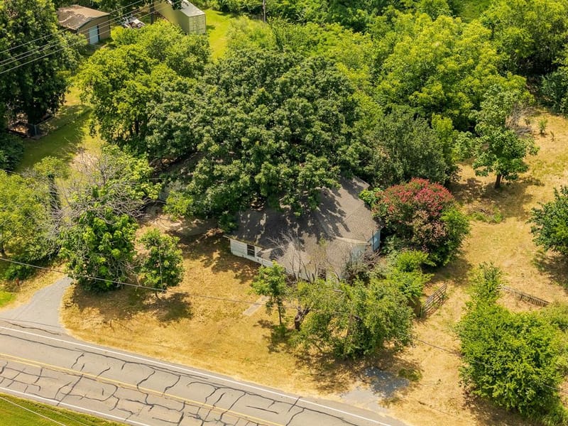 314 E Maple Street, Ravenna TX 75476 - Photo 13