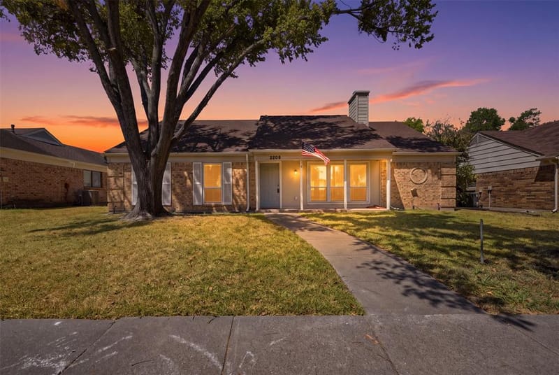 2209 Salerno Drive, Mesquite TX 75150