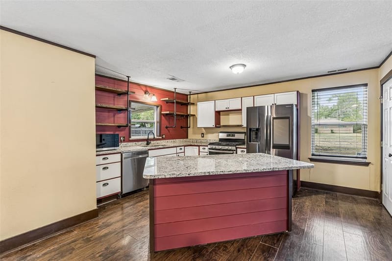 416 S Harrison Street, Pilot Point TX 76258 - Photo 6