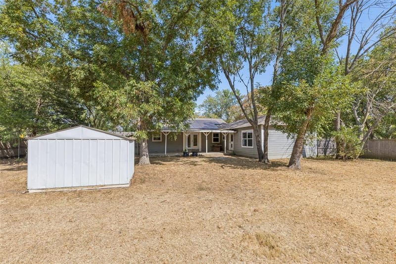 416 S Harrison Street, Pilot Point TX 76258 - Photo 17