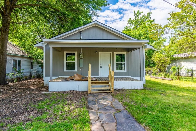 1457 W Austin Street, Paris TX 75460