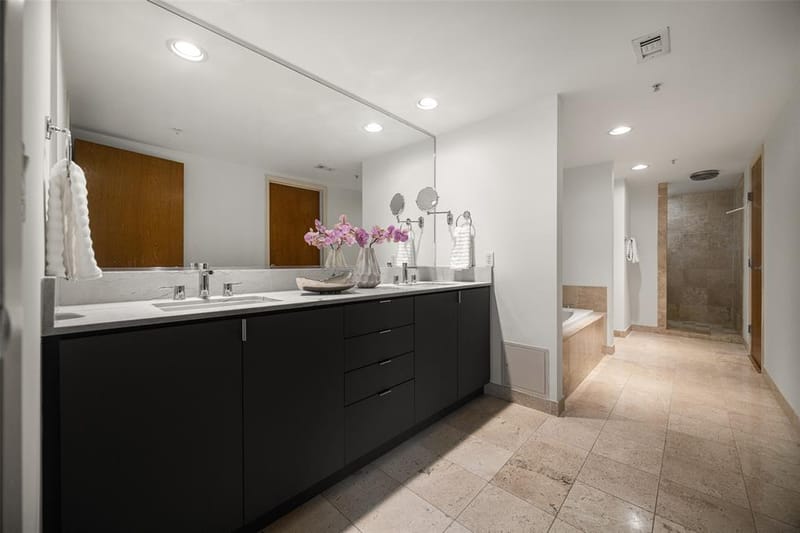 2011 Cedar Springs # 305, Dallas TX 75201 - Photo 23