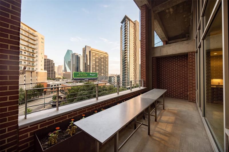 2011 Cedar Springs # 305, Dallas TX 75201 - Photo 8