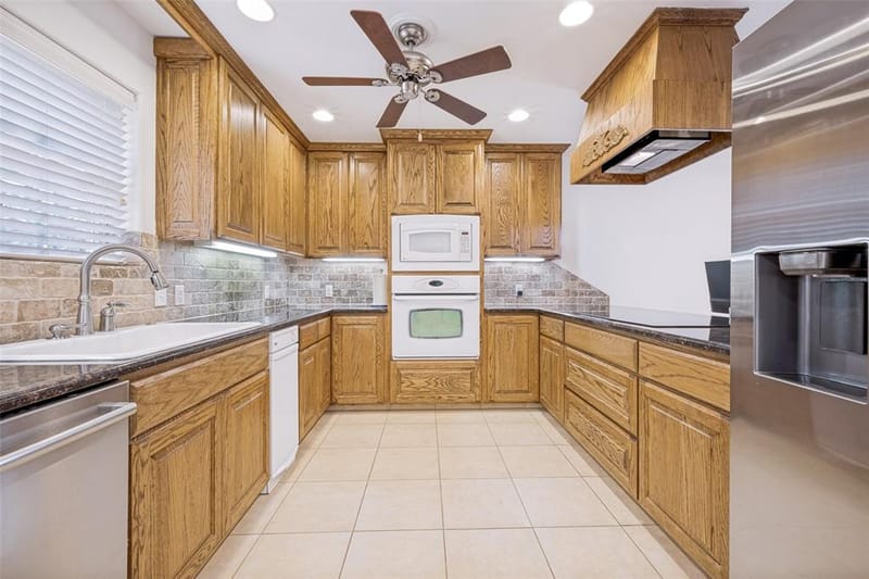 233 Oak Street, Highland Village TX 75077 - Photo 18