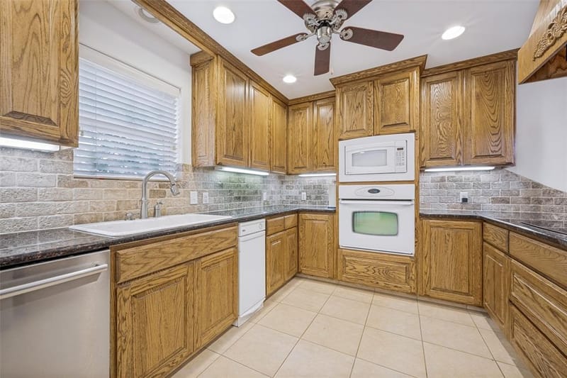 233 Oak Street, Highland Village TX 75077 - Photo 19