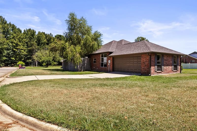 307 Bob White, Pittsburg TX 75686 - Photo 2