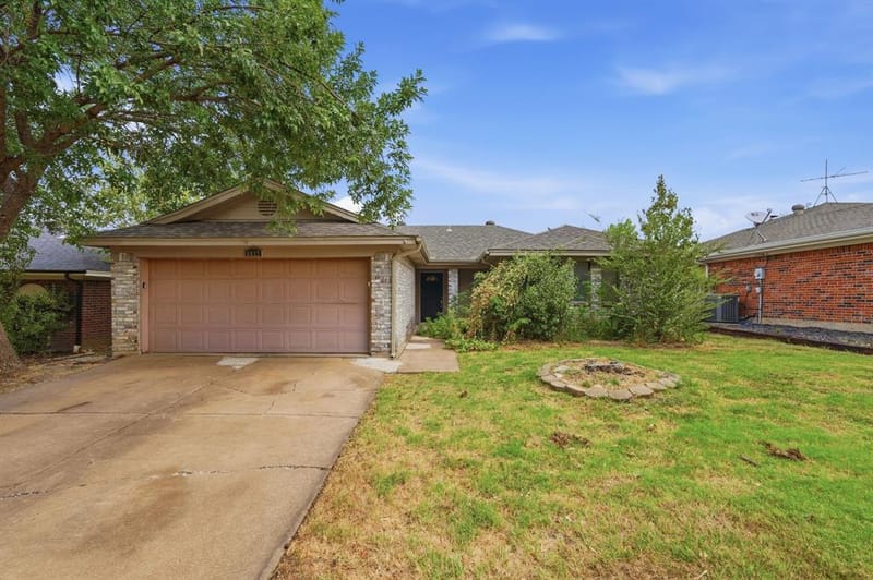 6017 Sundown Drive, Watauga TX 76148