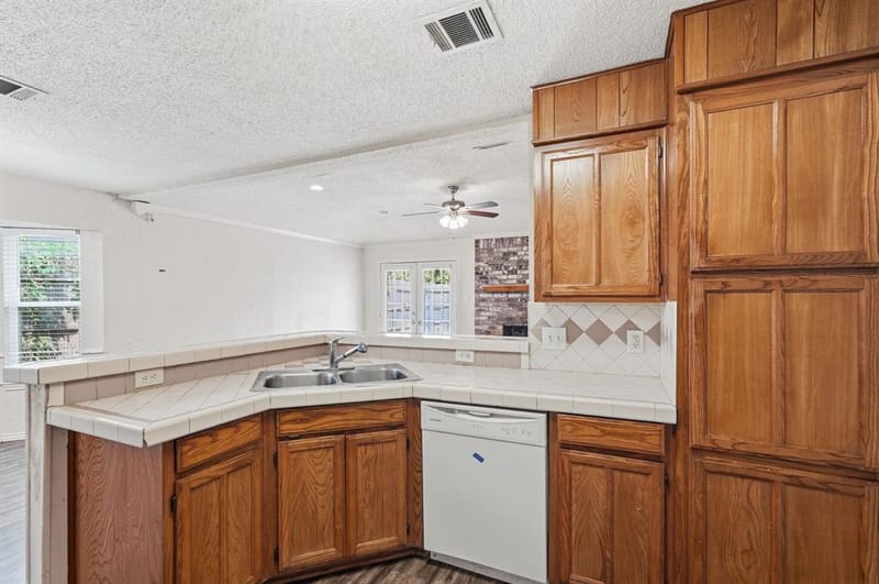 6017 Sundown Drive, Watauga TX 76148 - Photo 14
