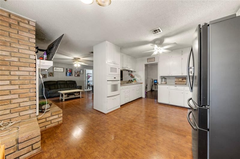 311 S College Avenue, Troy TX 76579 - Photo 9