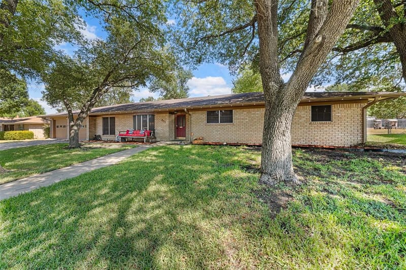 311 S College Avenue, Troy TX 76579 - Photo 31