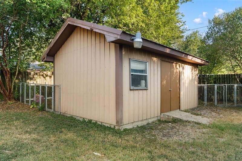311 S College Avenue, Troy TX 76579 - Photo 29