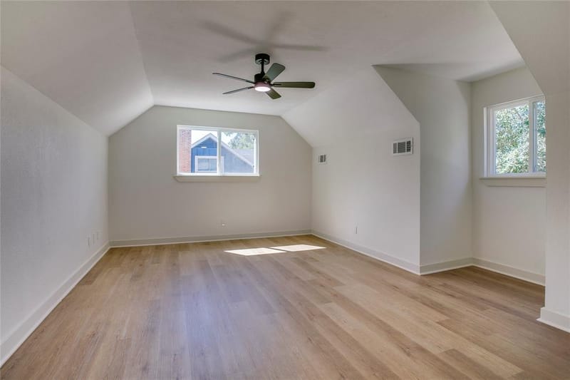 2828 Larkspur Lane, Dallas TX 75233 - Photo 34
