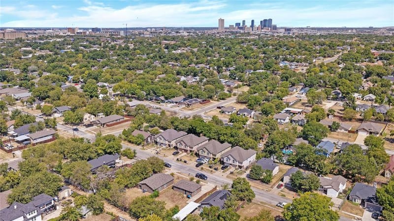 1216 E Powell Avenue, Fort Worth TX 76104 - Photo 17