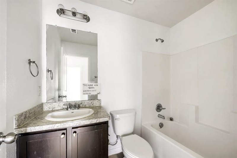 1216 E Powell Avenue, Fort Worth TX 76104 - Photo 12